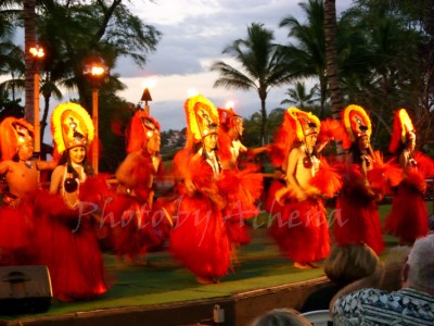 top 10 things to do on maui, watch Hawaiian Hula Dancers
